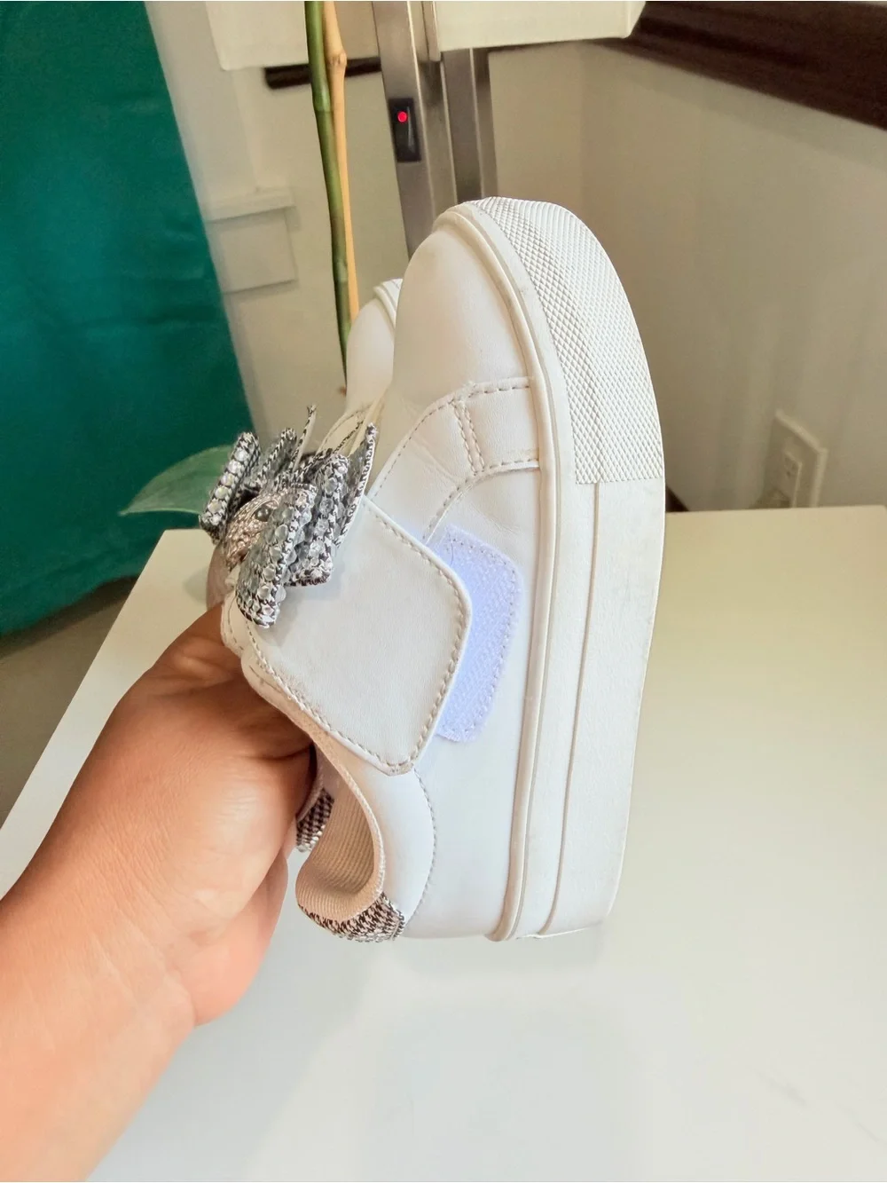 Kurt Geiger Kids Mini Laney Bow Sneakers Size 9 Toddler White Crystal